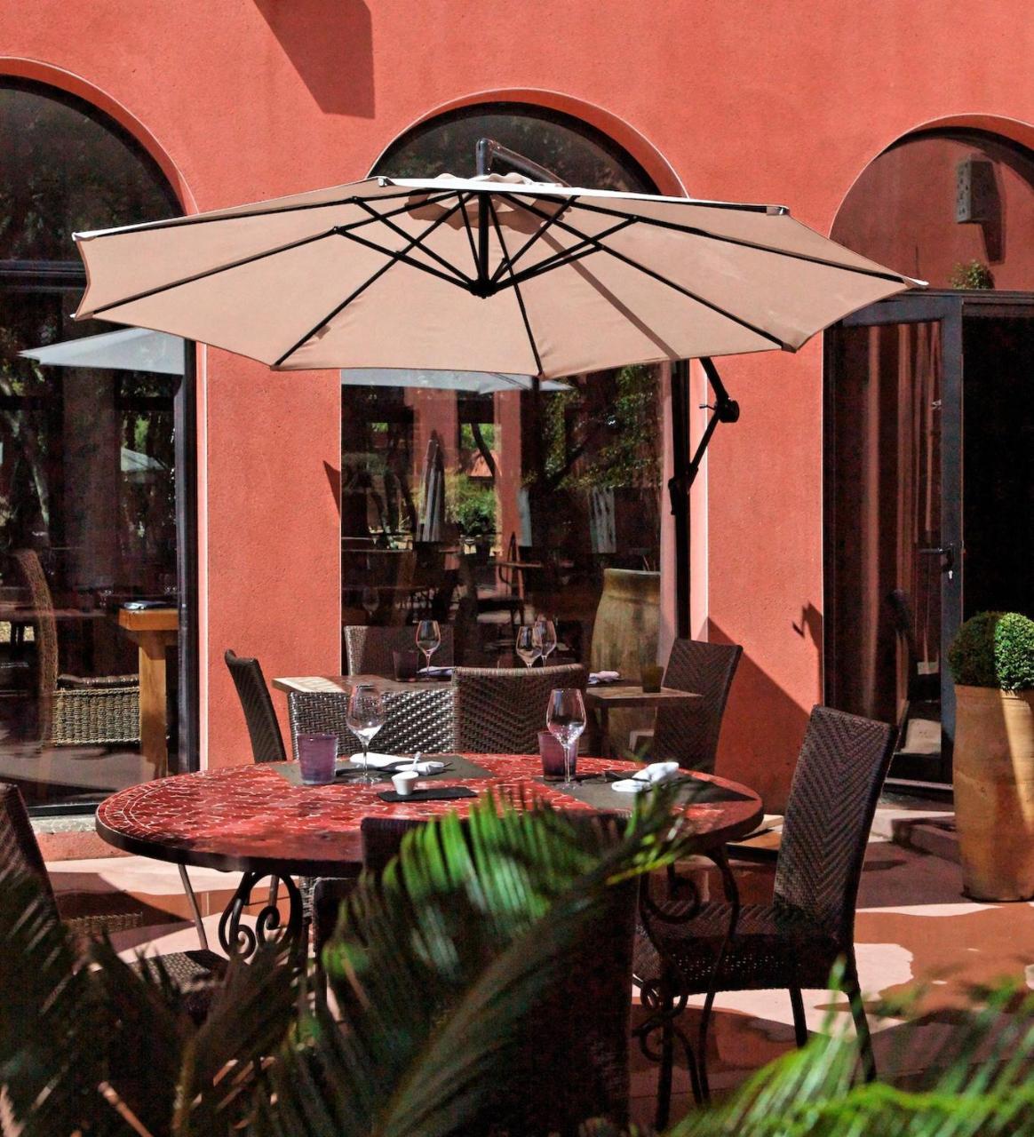 Hotel Restaurant Spa Disini Montpellier Est, The Originals Relais Кастри Екстериор снимка